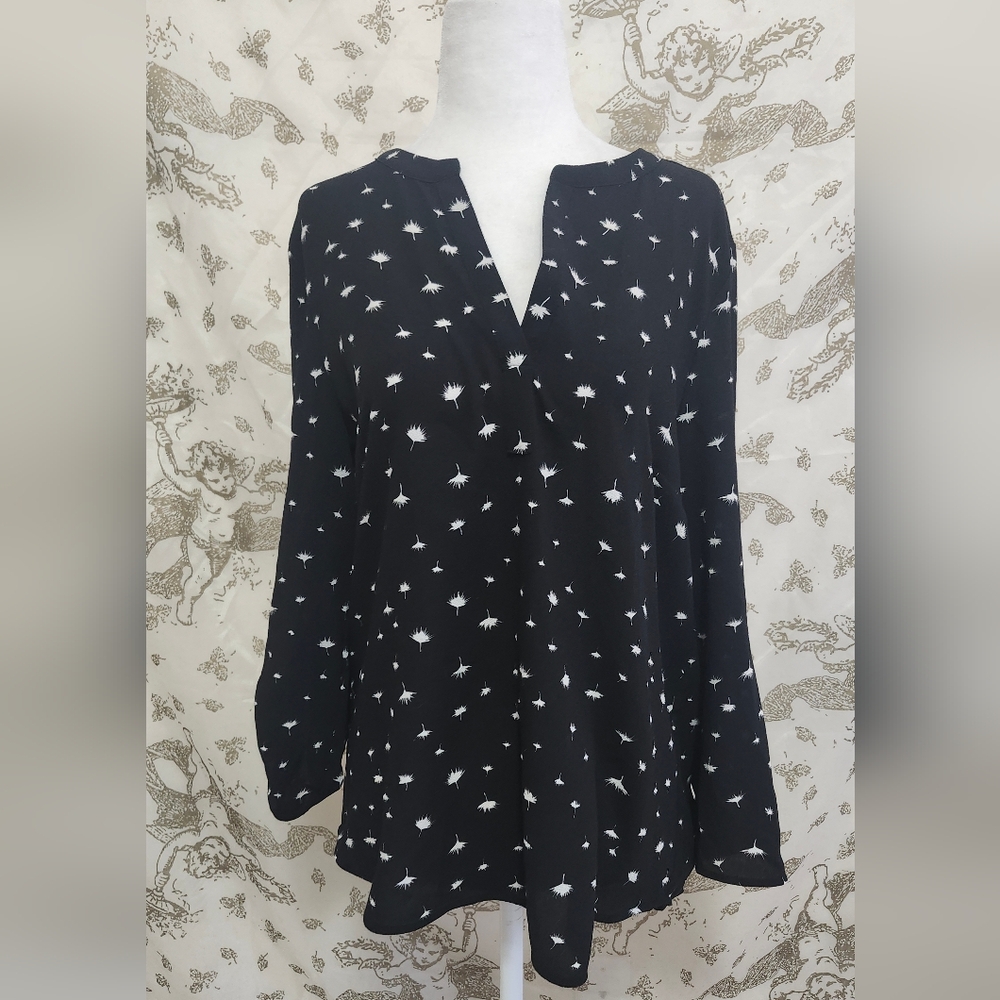 Daniel Rainn Black Floral Top Sz M